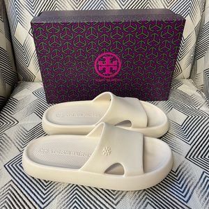 TORY BURCH Shower Slide in French Pearl - Size 7 - BNIB